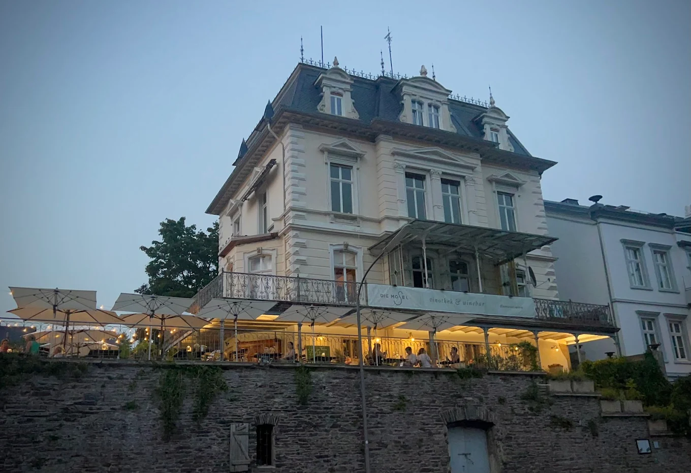 Die Mosel Vinothek & Winebar