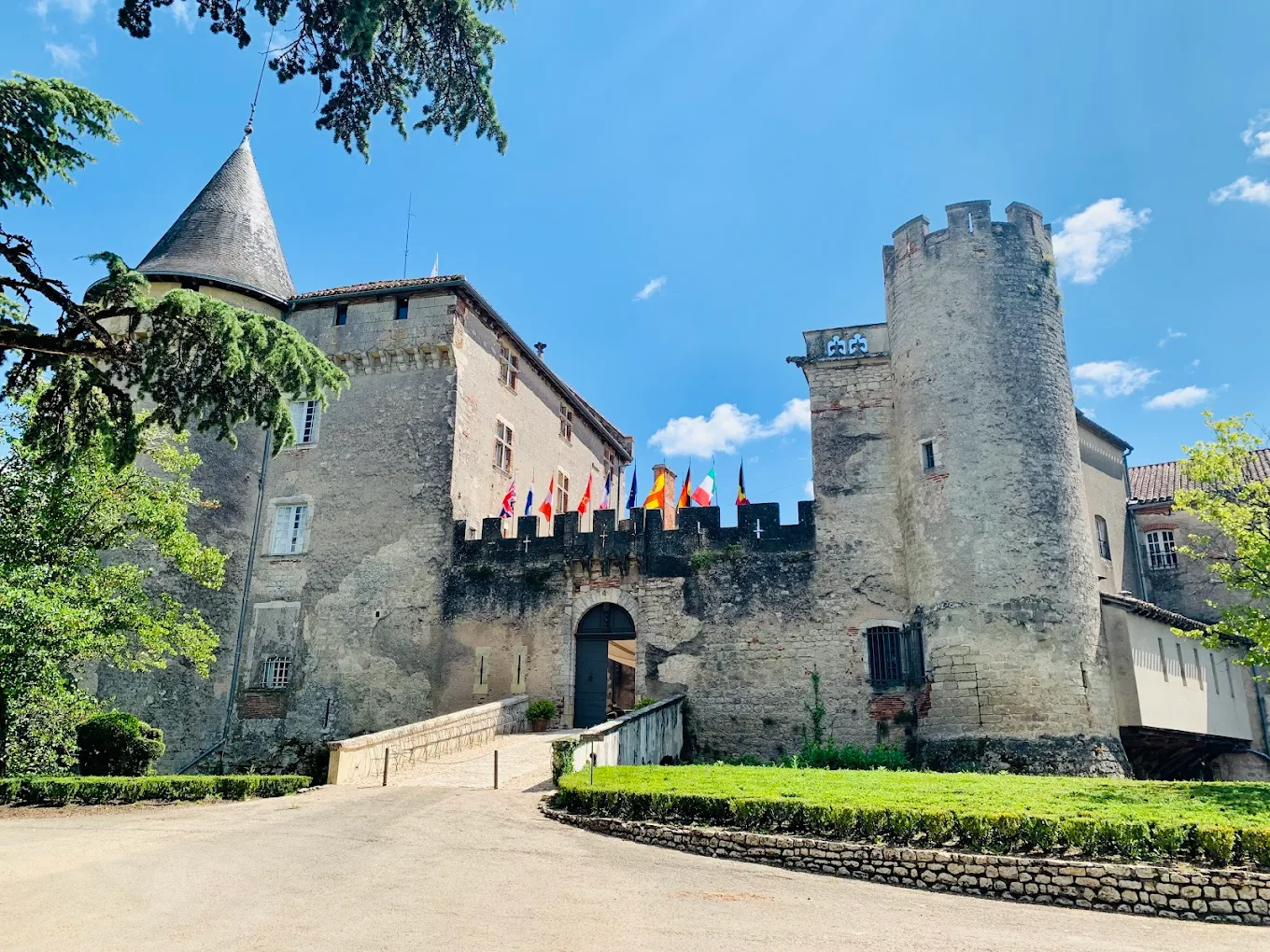 Chateau de Mercues