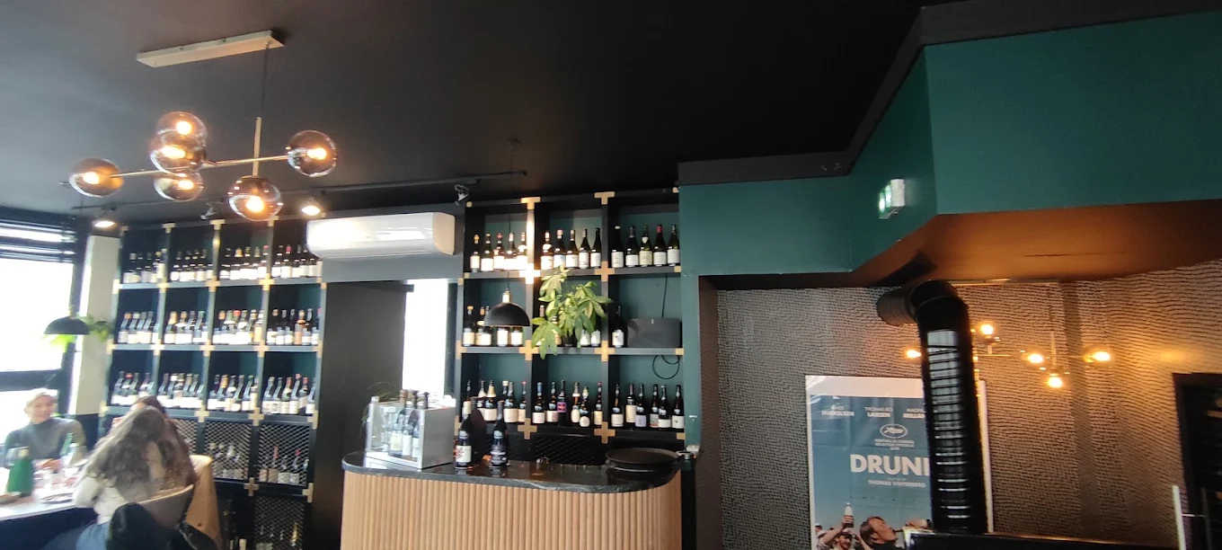 Sacré Bistro